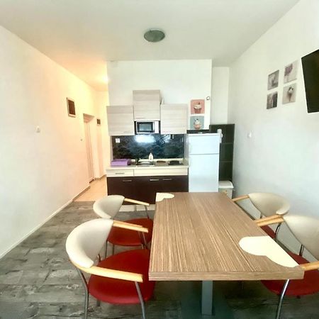 Studio Pula Apartment ภายนอก รูปภาพ